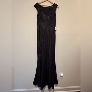 Laundry by Shelli Segal Black Evening Gown